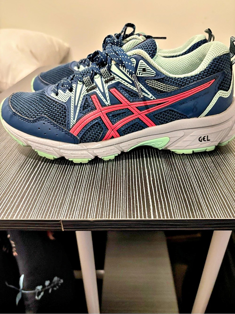 ASICS Gel-Venture 8 Trail Running Shoes in Blue & Pink US 6.5